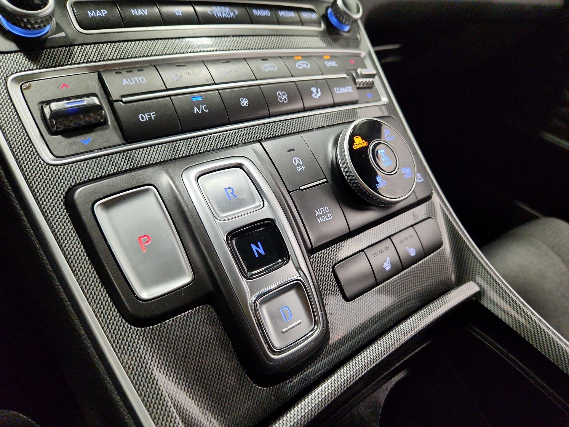 Thumbnail: 2023 Hyundai Santa Fe - 18