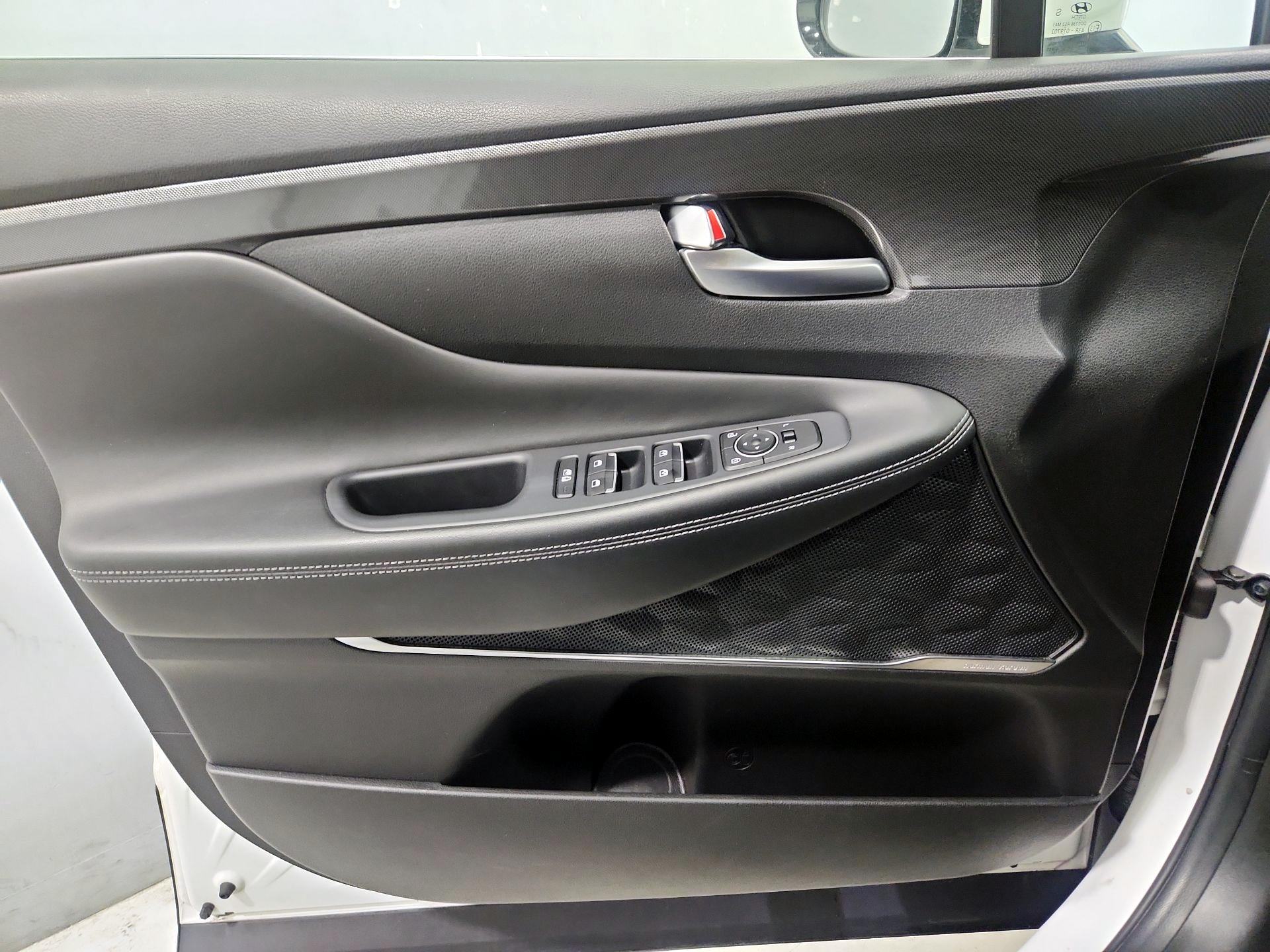 Thumbnail: 2023 Hyundai Santa Fe - 12