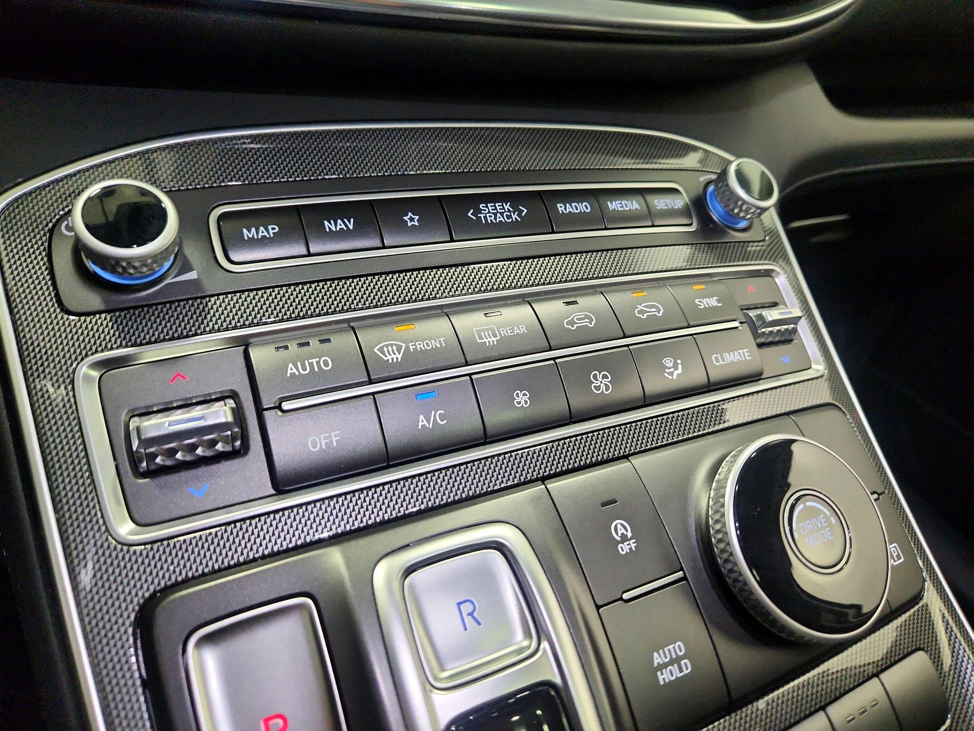 Thumbnail: 2023 Hyundai Santa Fe - 17