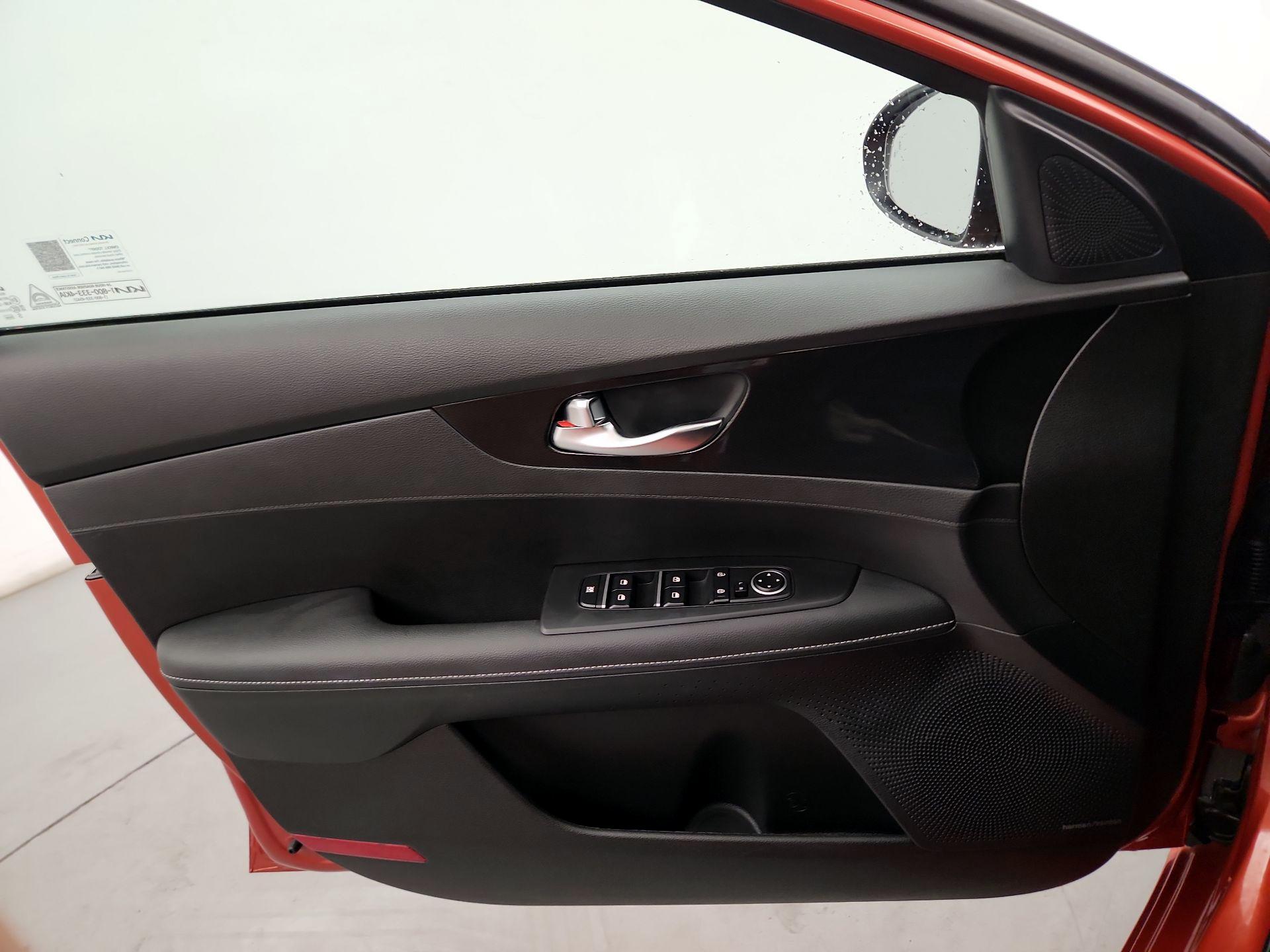 Thumbnail: 2023 Kia Forte - 10