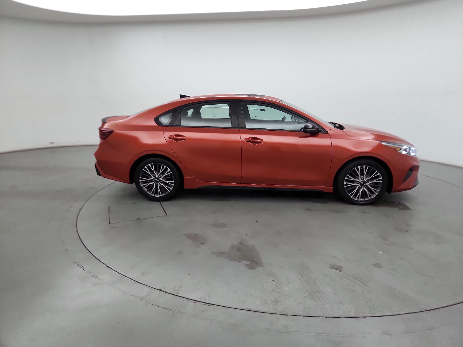 Thumbnail: 2023 Kia Forte - 4