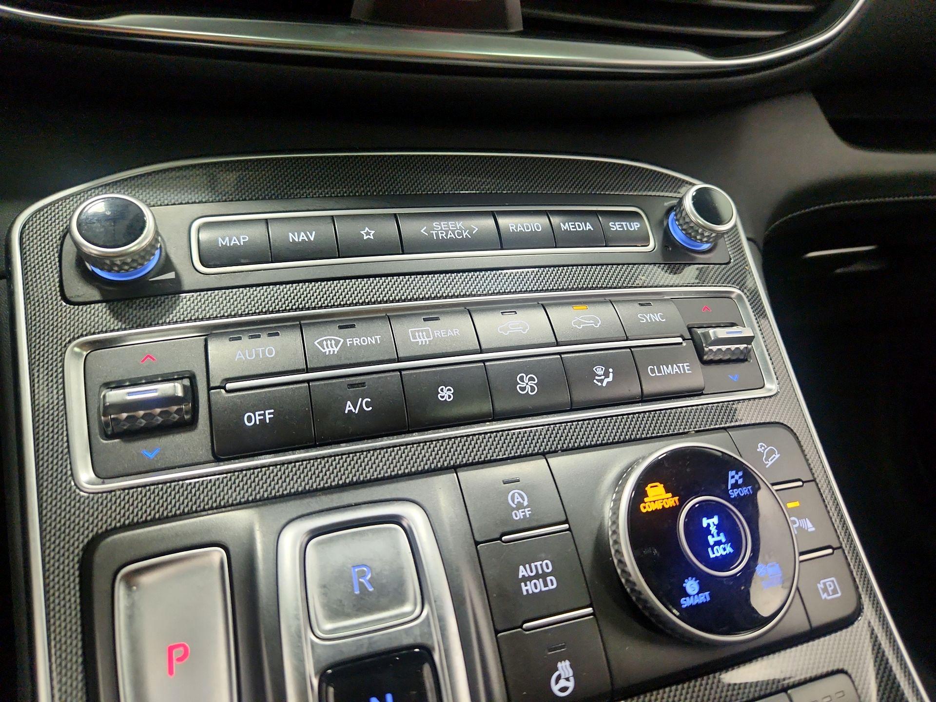 Thumbnail: 2022 Hyundai Santa Fe - 17