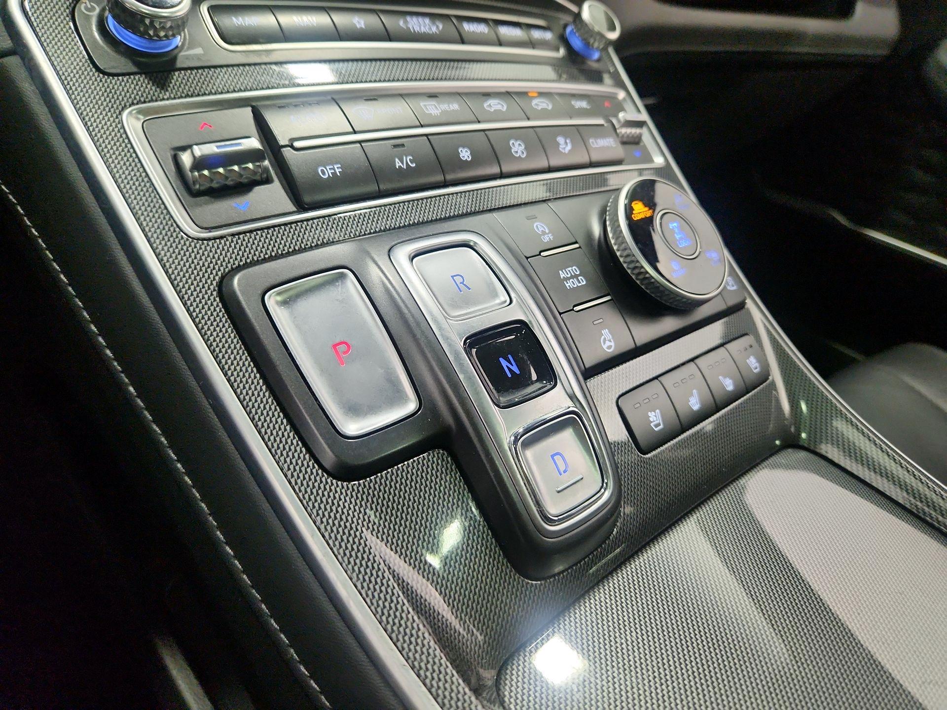 Thumbnail: 2022 Hyundai Santa Fe - 18