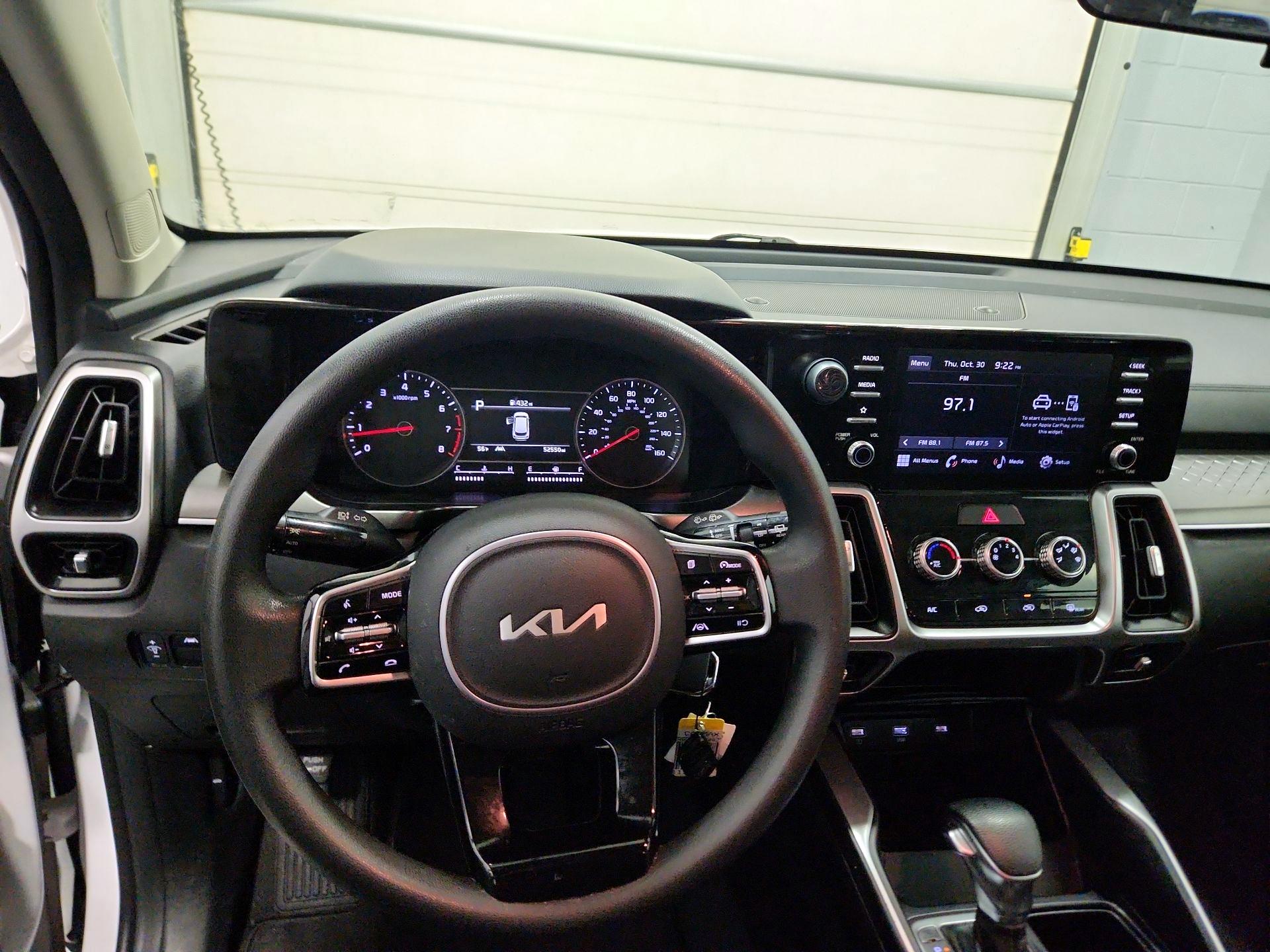 Thumbnail: 2022 Kia Sorento - 10