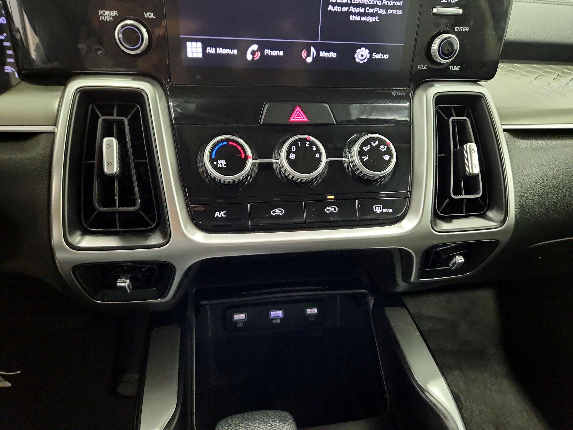 Thumbnail: 2022 Kia Sorento - 16