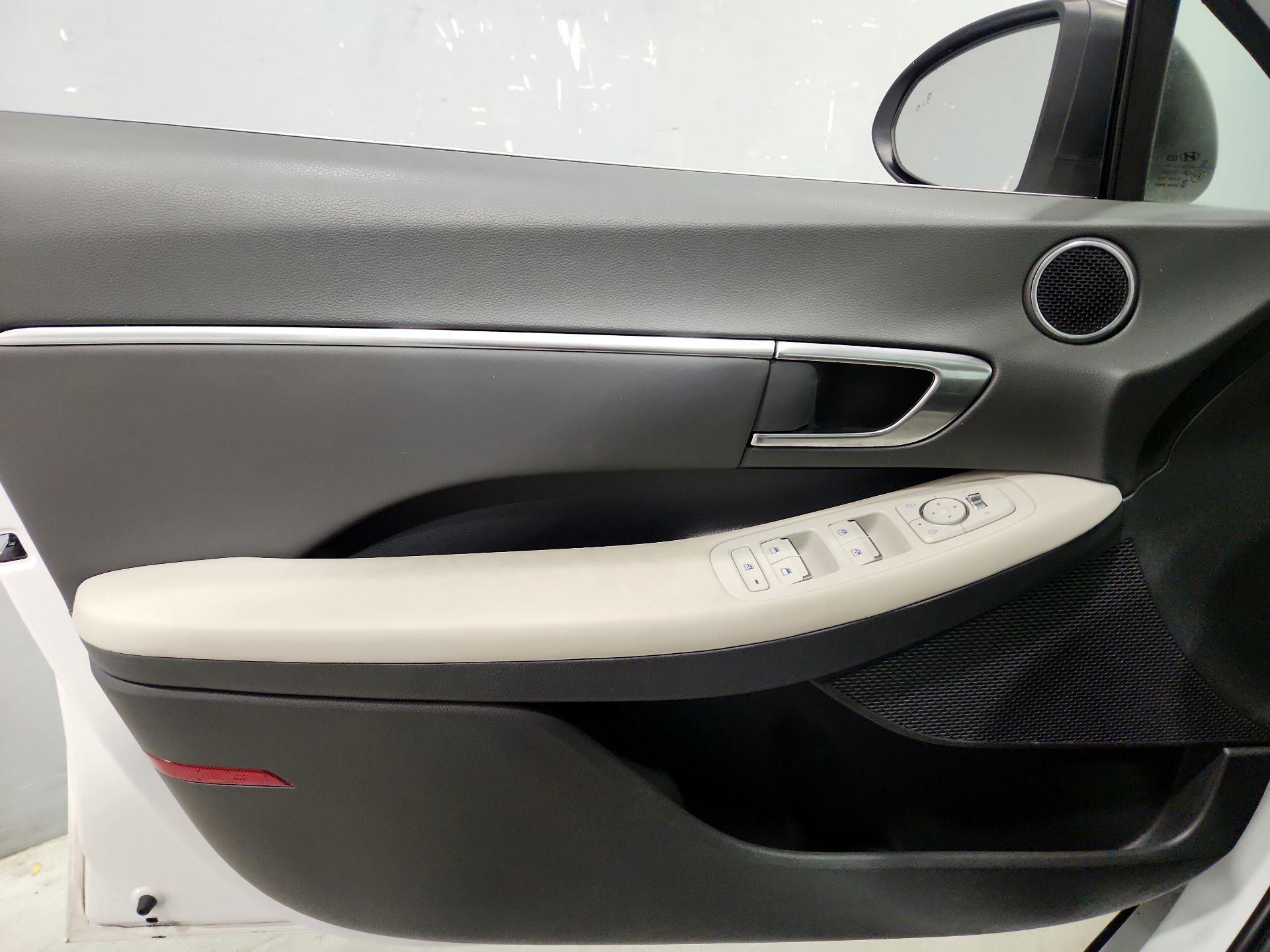 Thumbnail: 2022 Hyundai Sonata - 12