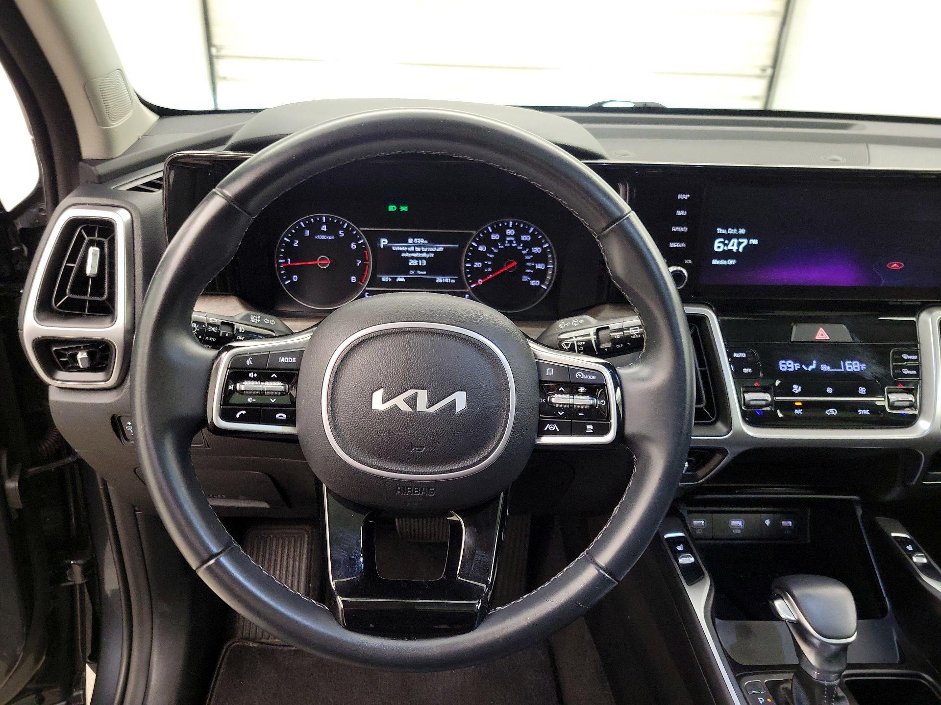 Thumbnail: 2022 Kia Sorento - 10