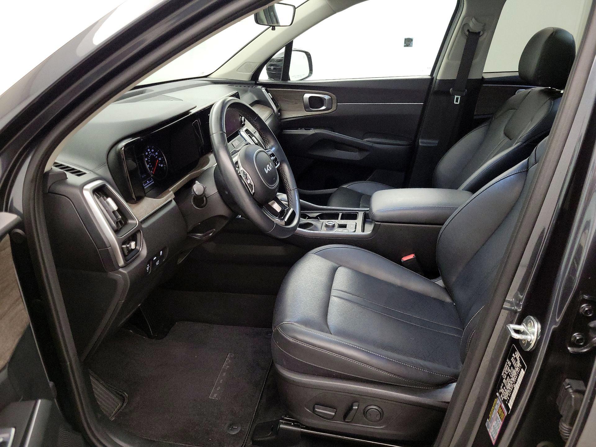 Thumbnail: 2022 Kia Sorento - 11