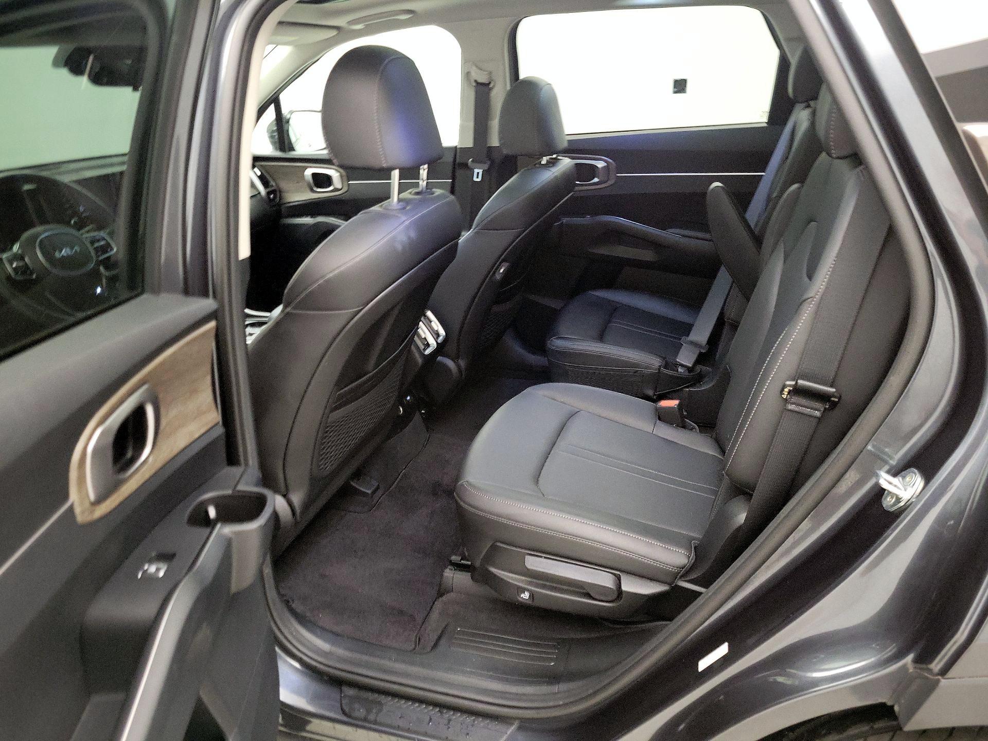 Thumbnail: 2022 Kia Sorento - 20