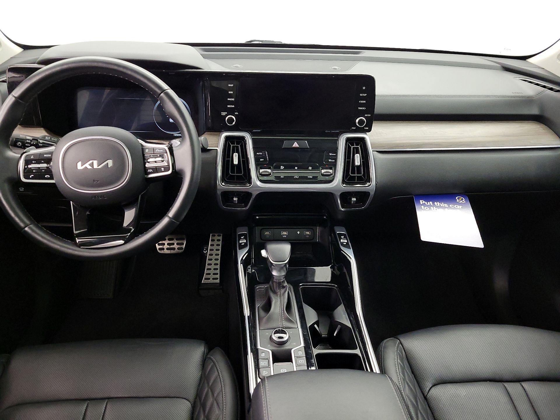 Thumbnail: 2023 Kia Sorento - 9