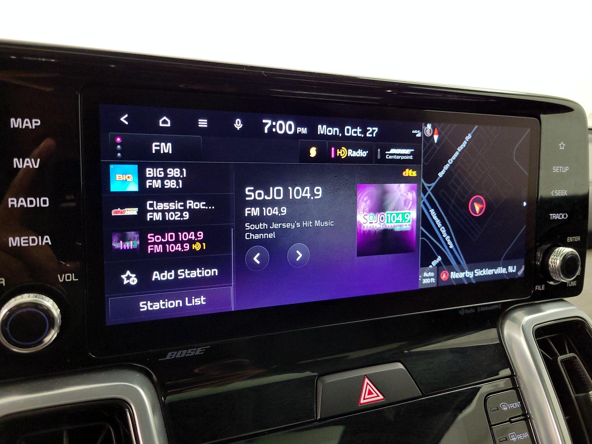 Thumbnail: 2023 Kia Sorento - 16