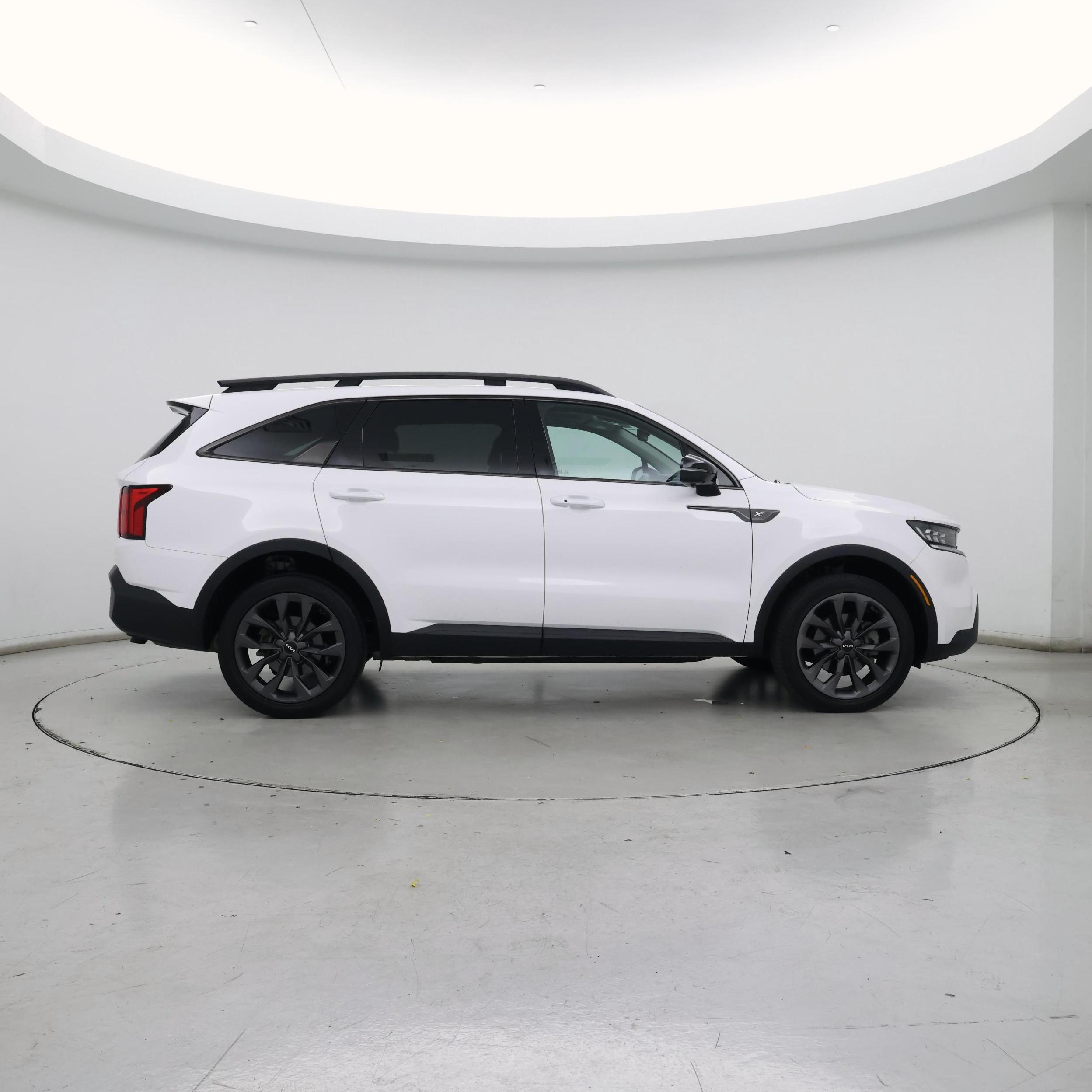 Thumbnail: 2023 Kia Sorento - 7