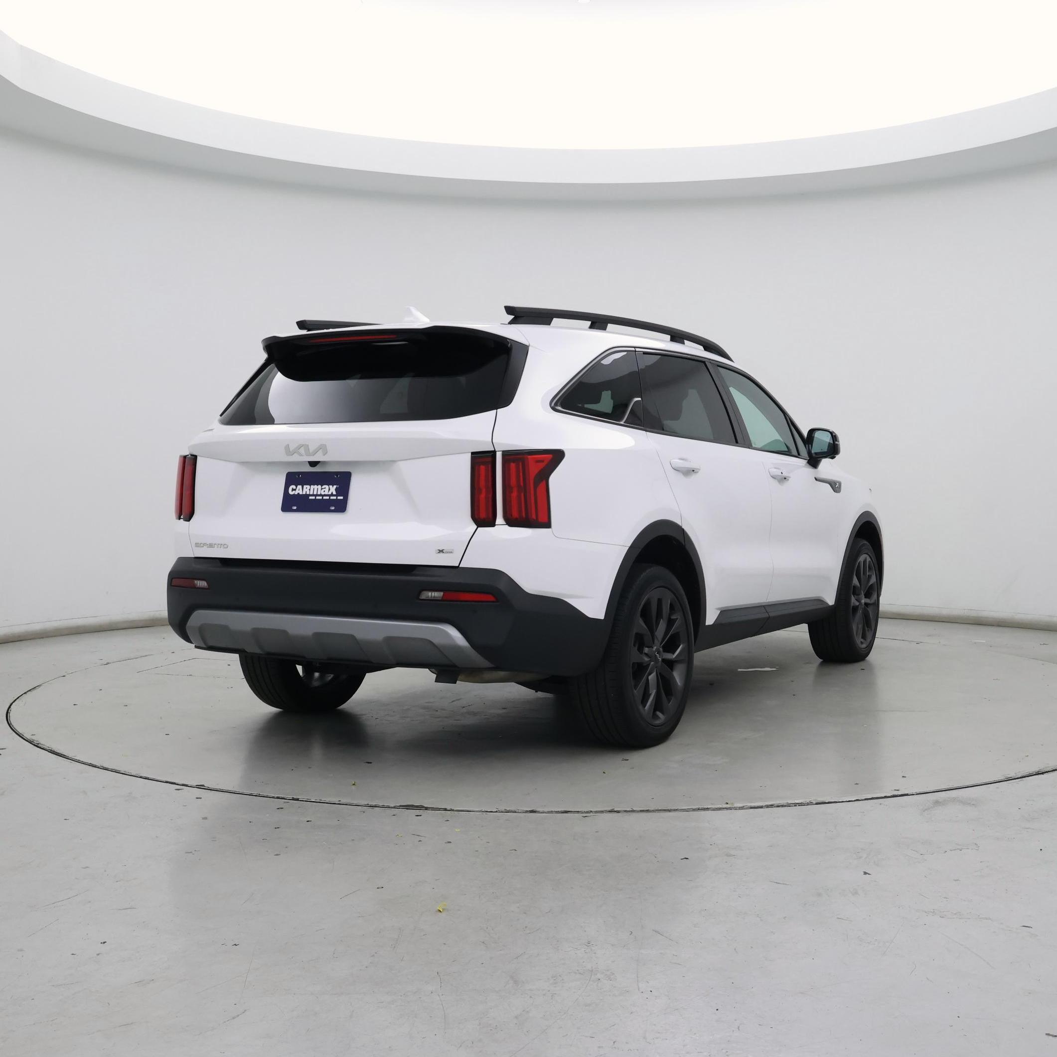 Thumbnail: 2023 Kia Sorento - 8