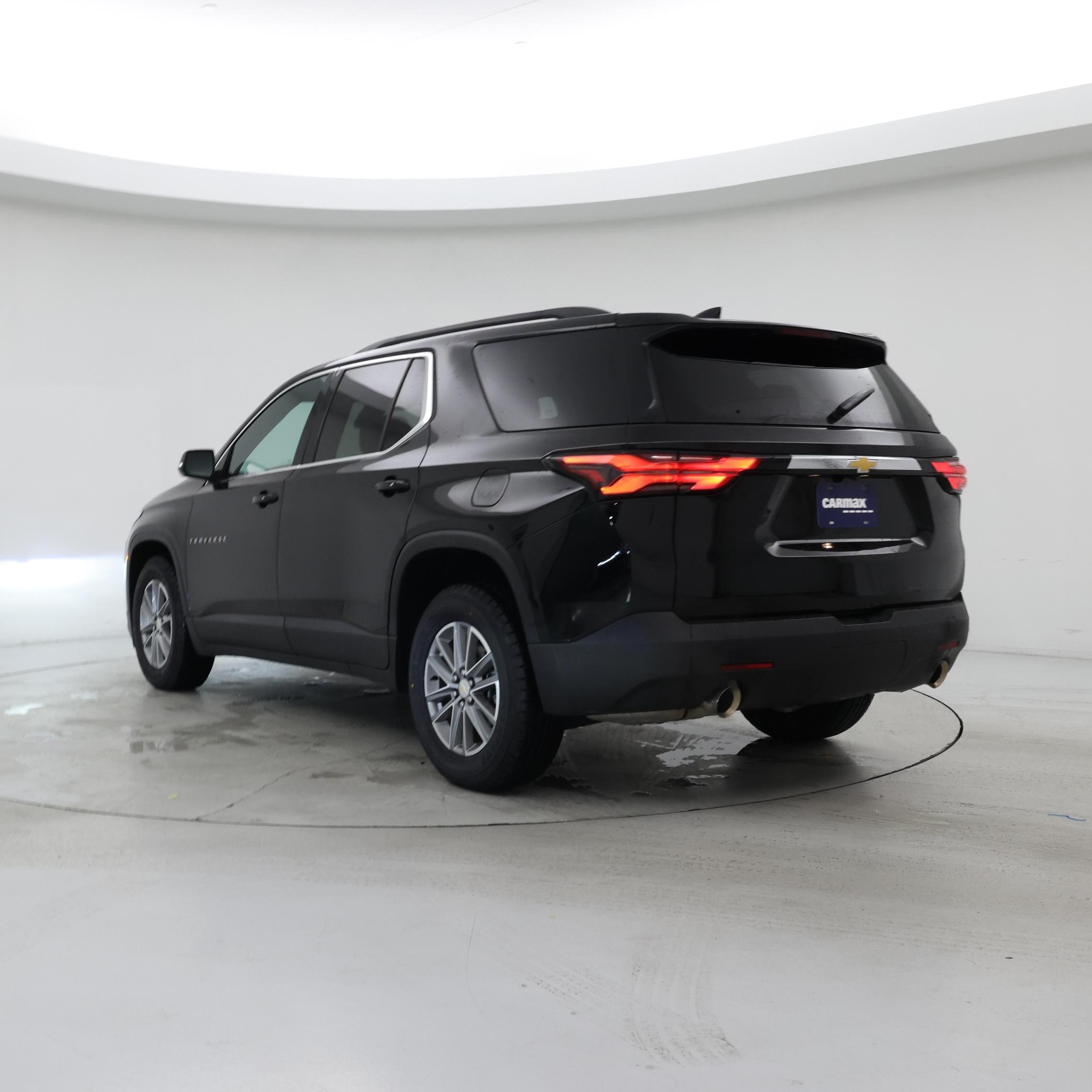 Thumbnail: 2023 Chevrolet Traverse - 2