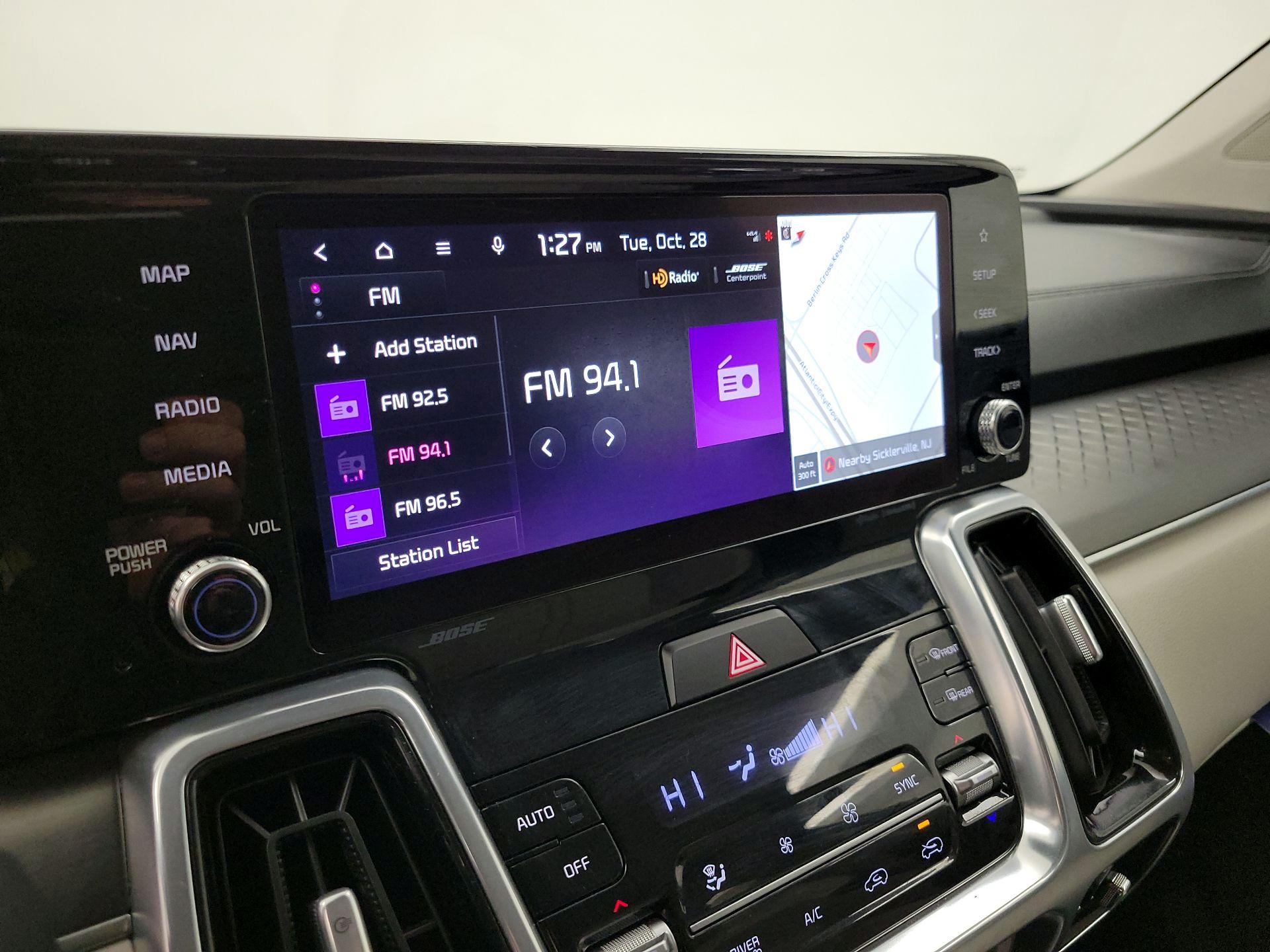 Thumbnail: 2023 Kia Sorento - 16