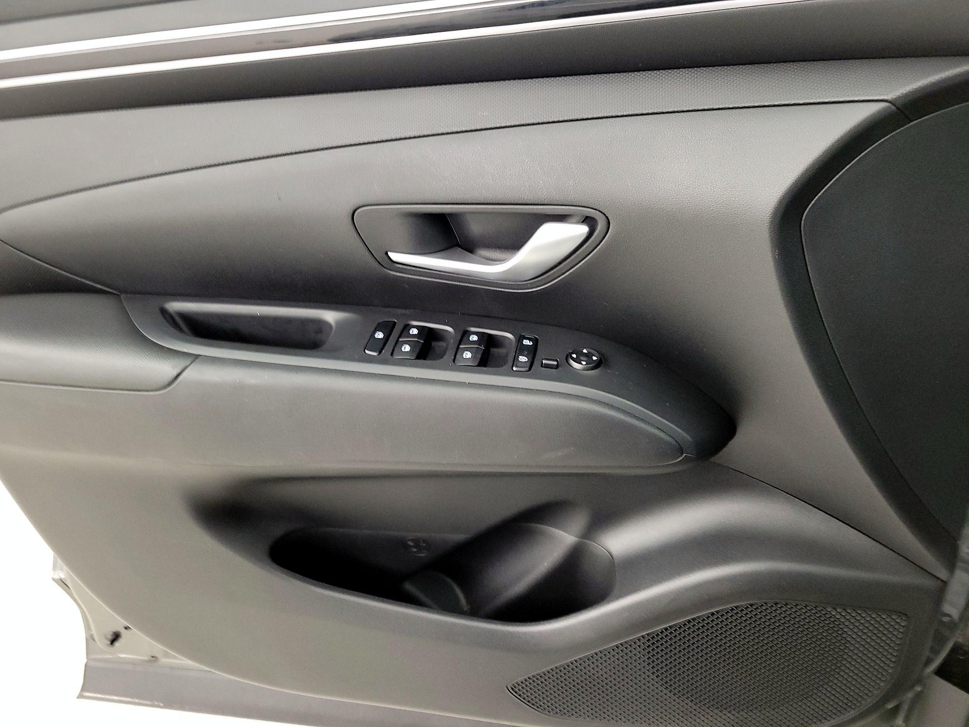 Thumbnail: 2022 Hyundai Tucson - 12