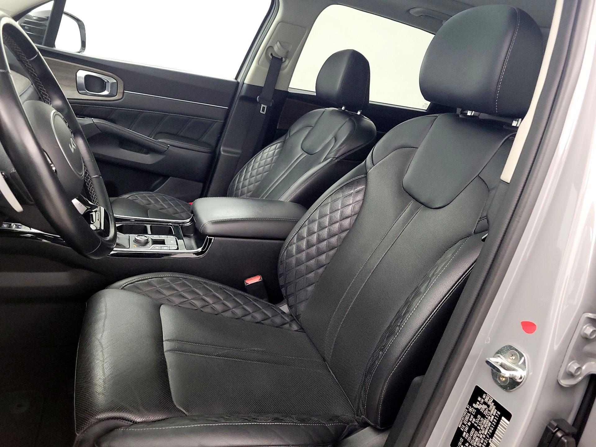 Thumbnail: 2022 Kia Sorento - 11