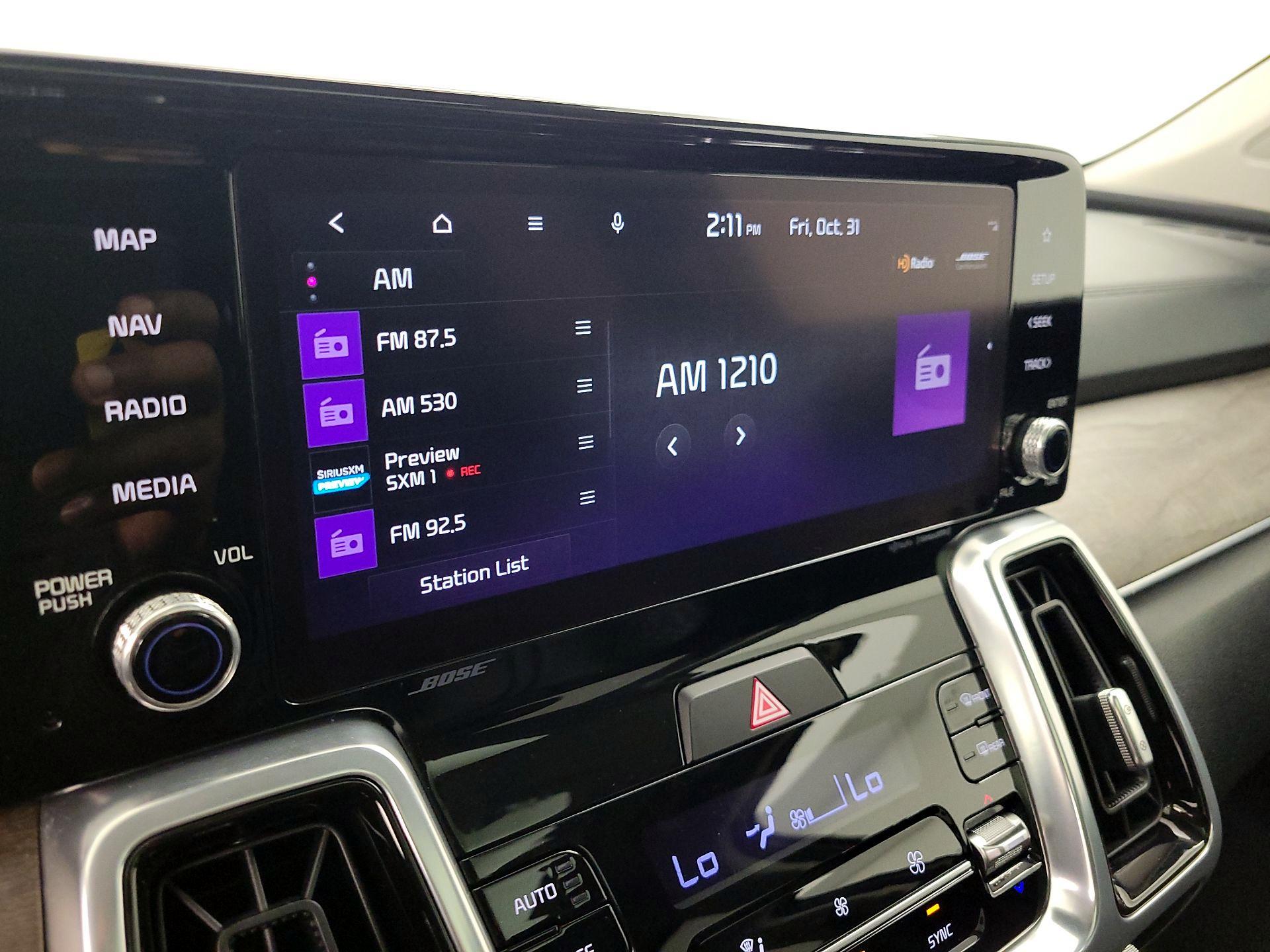 Thumbnail: 2022 Kia Sorento - 16