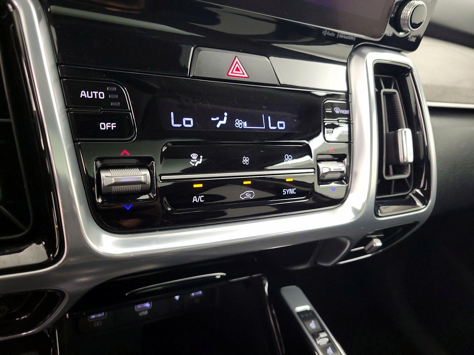 Thumbnail: 2022 Kia Sorento - 17