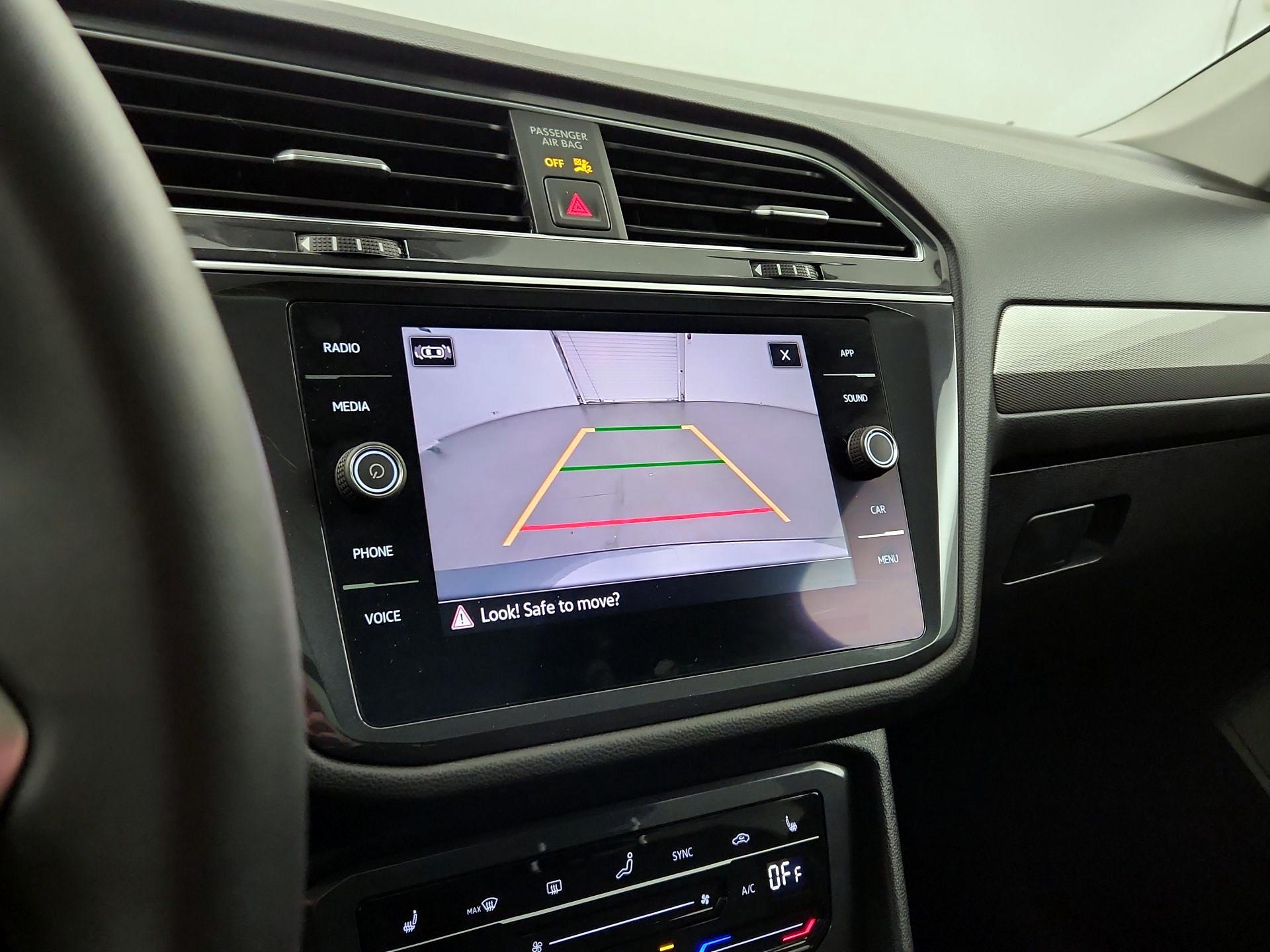 Thumbnail: 2022 Volkswagen Tiguan - 12