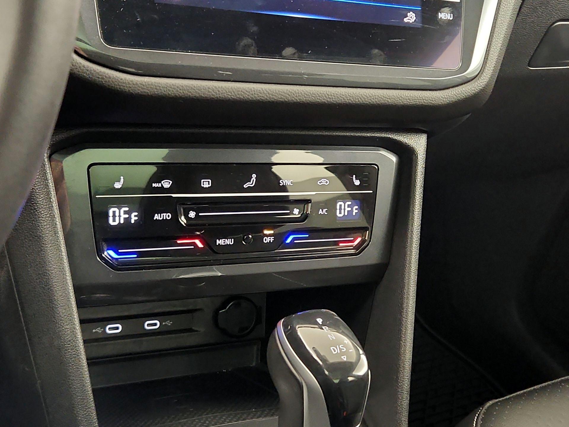 Thumbnail: 2022 Volkswagen Tiguan - 14