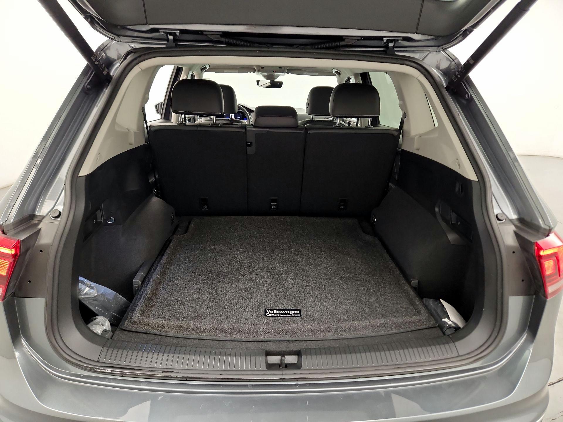 Thumbnail: 2022 Volkswagen Tiguan - 19