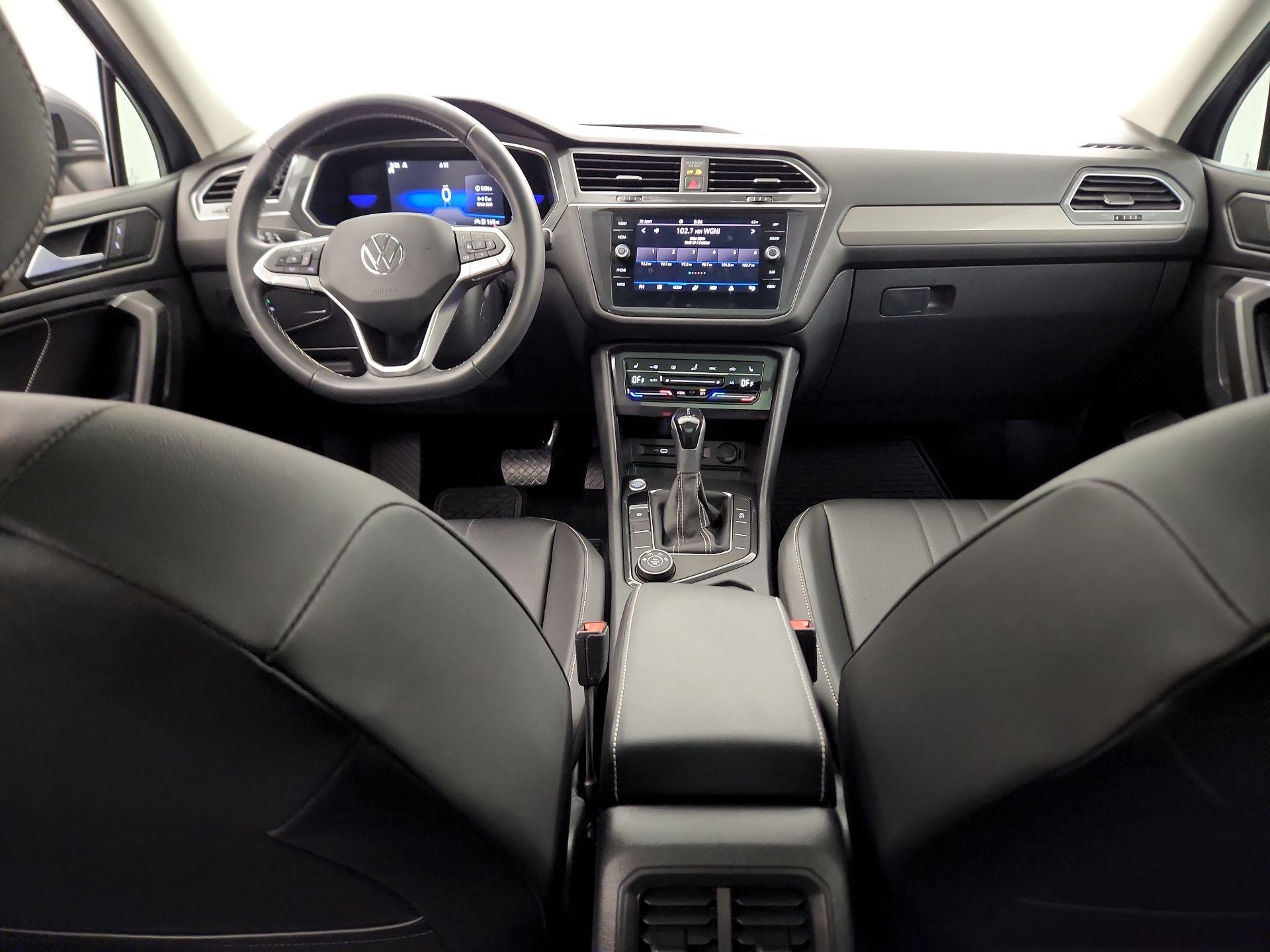 Thumbnail: 2022 Volkswagen Tiguan - 8