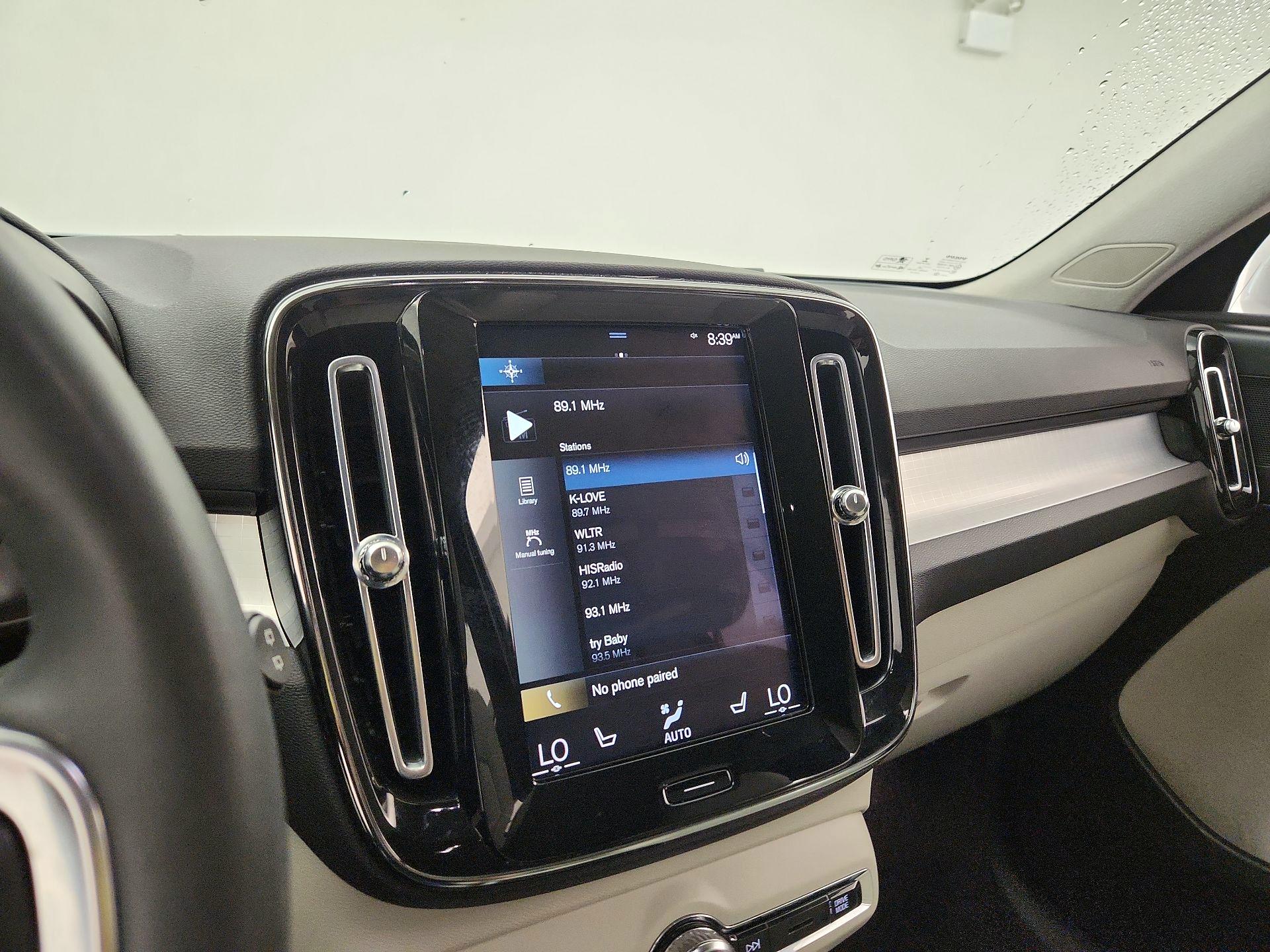 Thumbnail: 2022 Volvo XC40 - 16