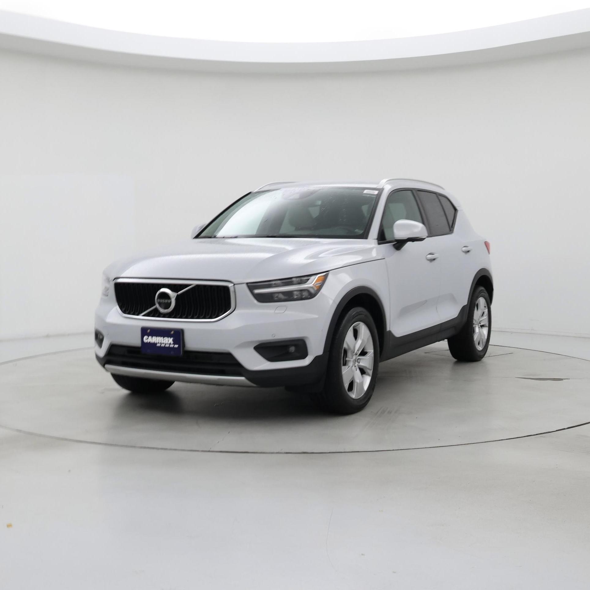 Thumbnail: 2022 Volvo XC40 - 4