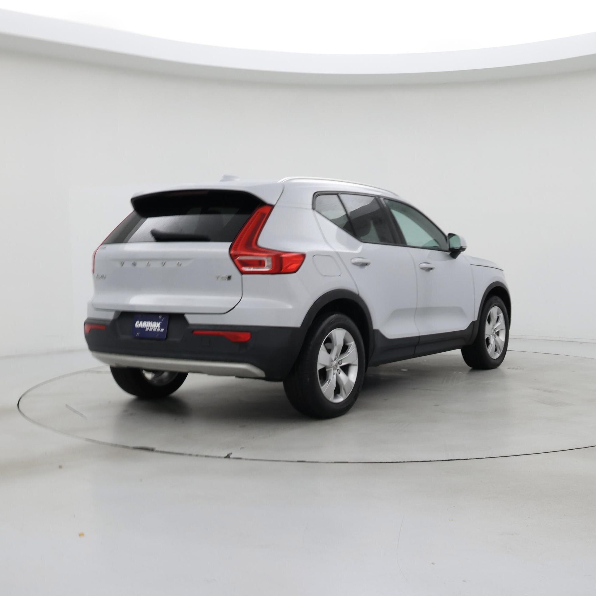 Thumbnail: 2022 Volvo XC40 - 8