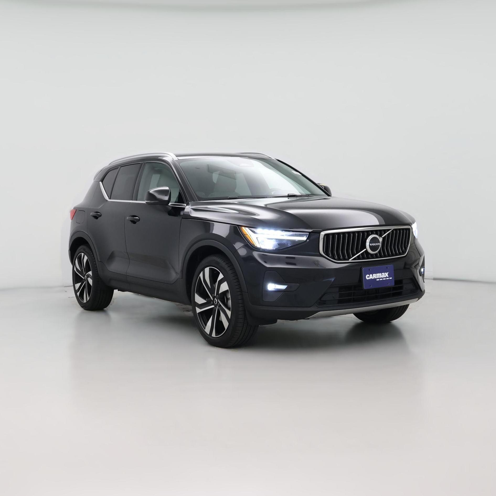 Thumbnail: 2023 Volvo XC40 - 1