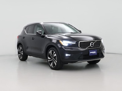 2023 Volvo XC40 B5 Plus Bright Theme