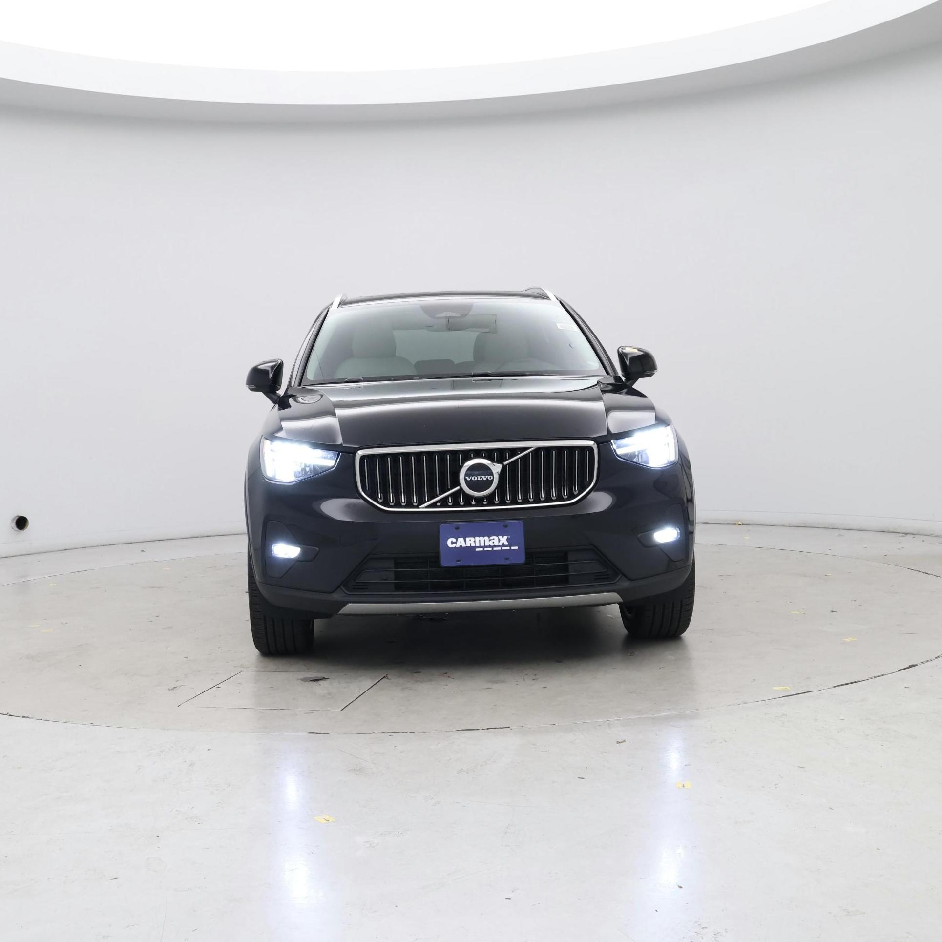 Thumbnail: 2023 Volvo XC40 - 5