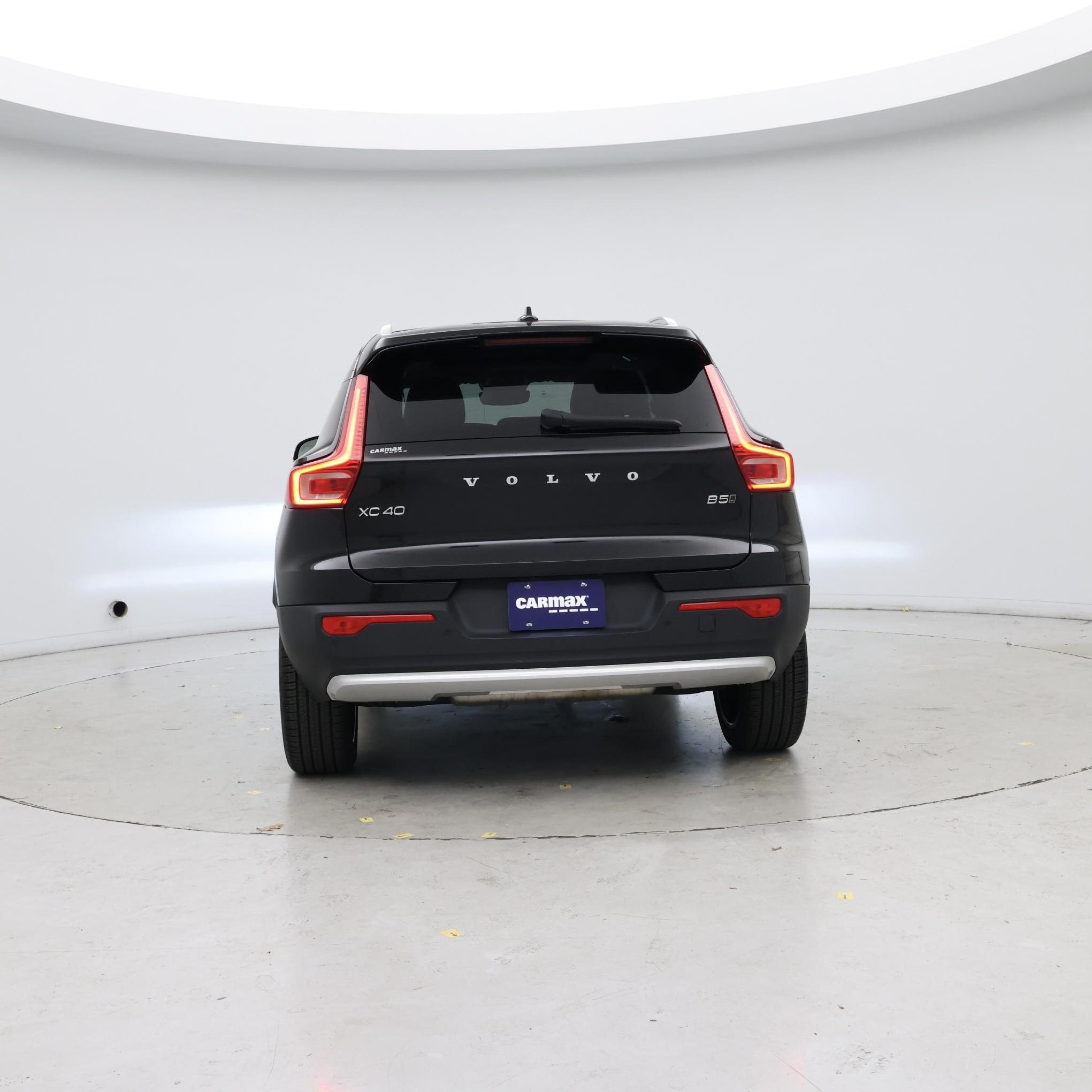 Thumbnail: 2023 Volvo XC40 - 6