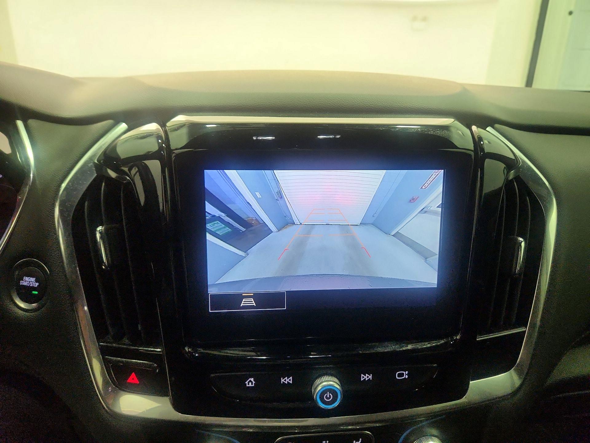 Thumbnail: 2023 Chevrolet Traverse - 14