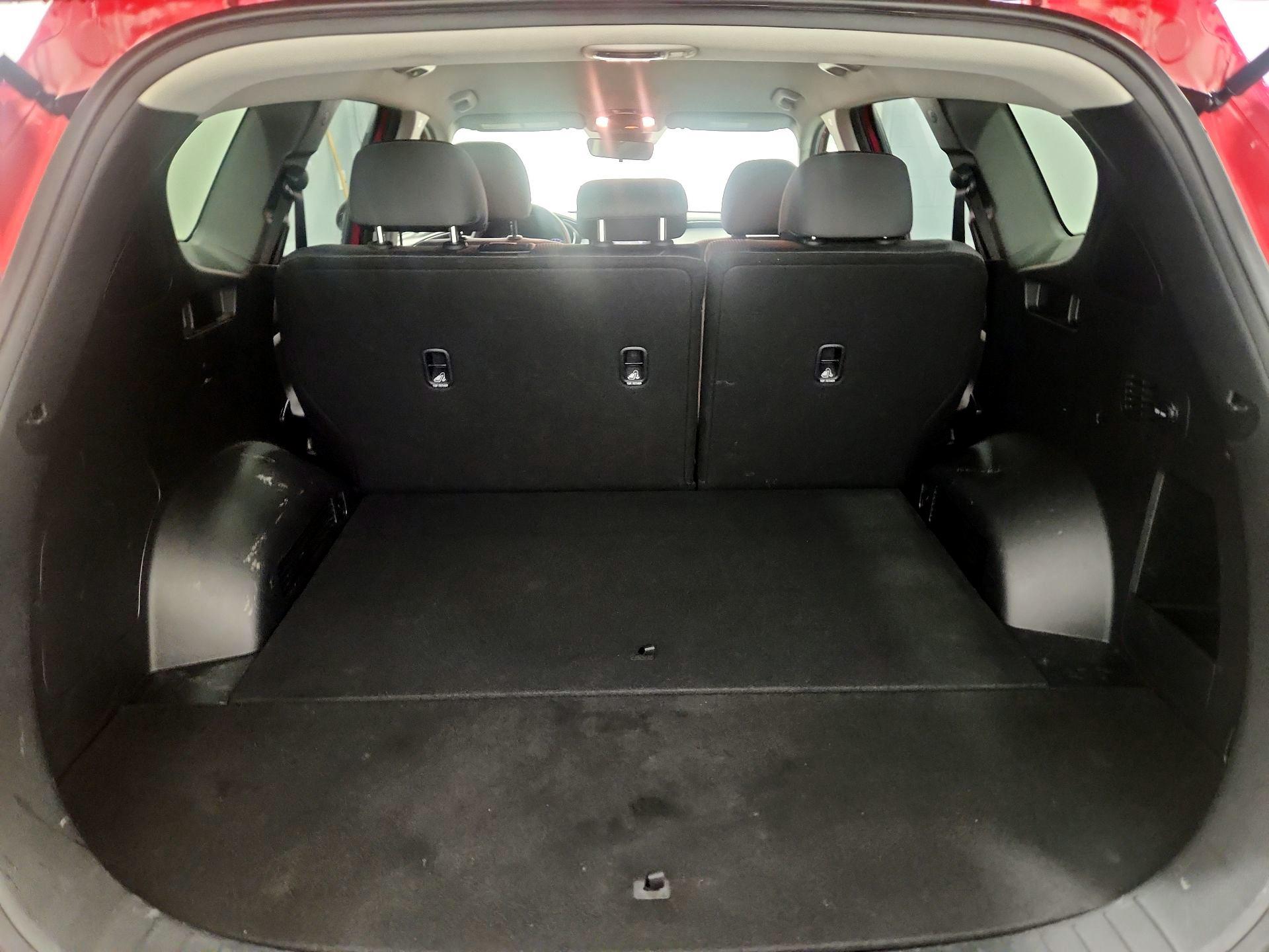 Thumbnail: 2022 Hyundai Santa Fe - 19