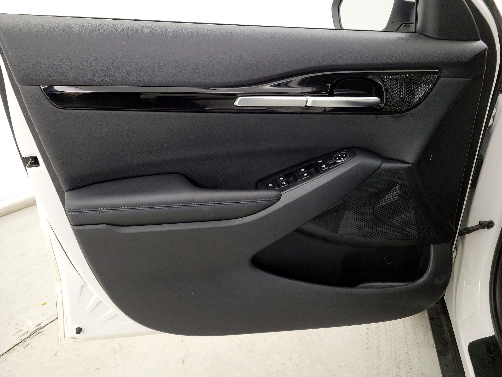 Thumbnail: 2022 Kia Seltos - 12