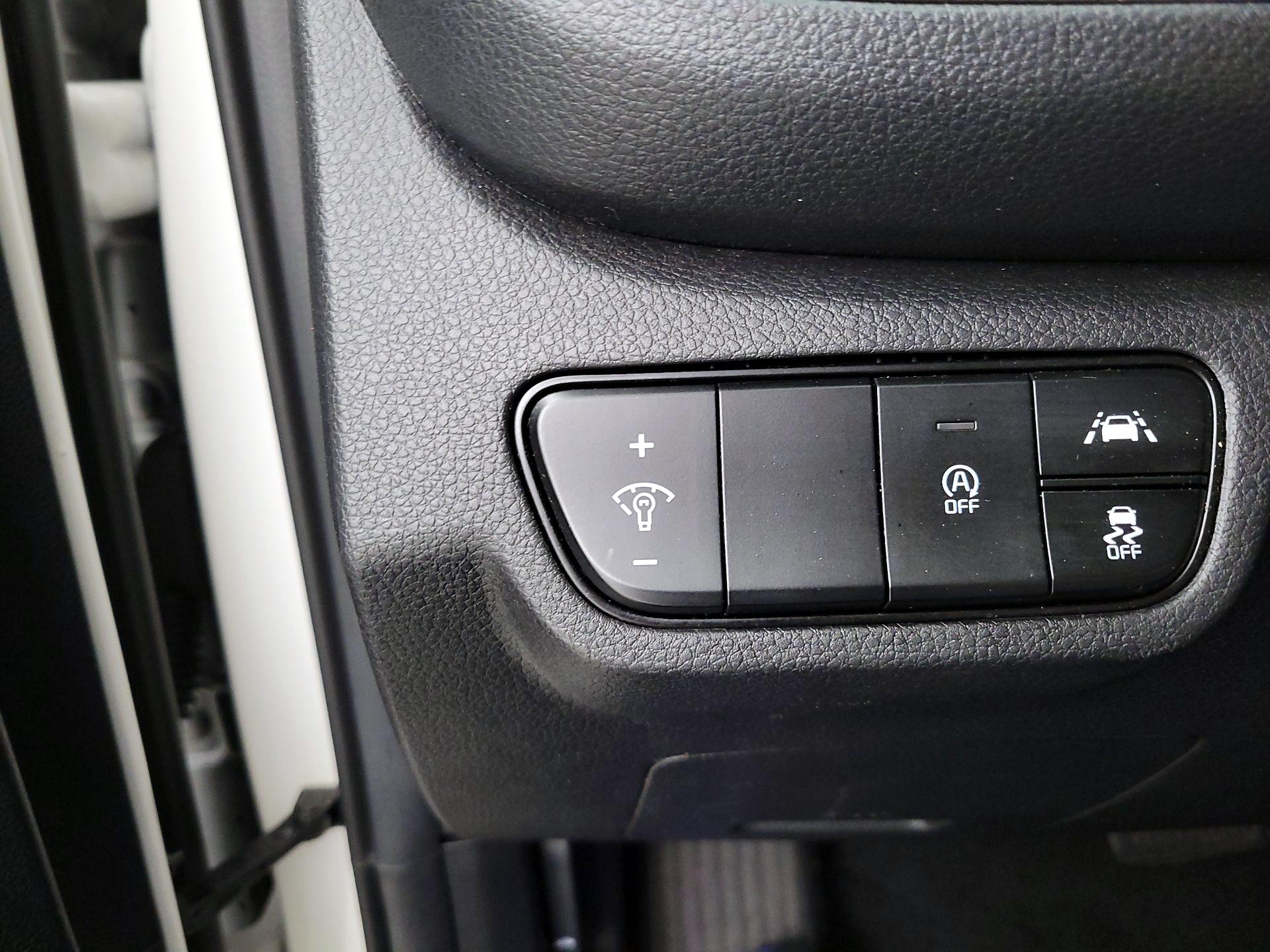 Thumbnail: 2022 Kia Seltos - 13