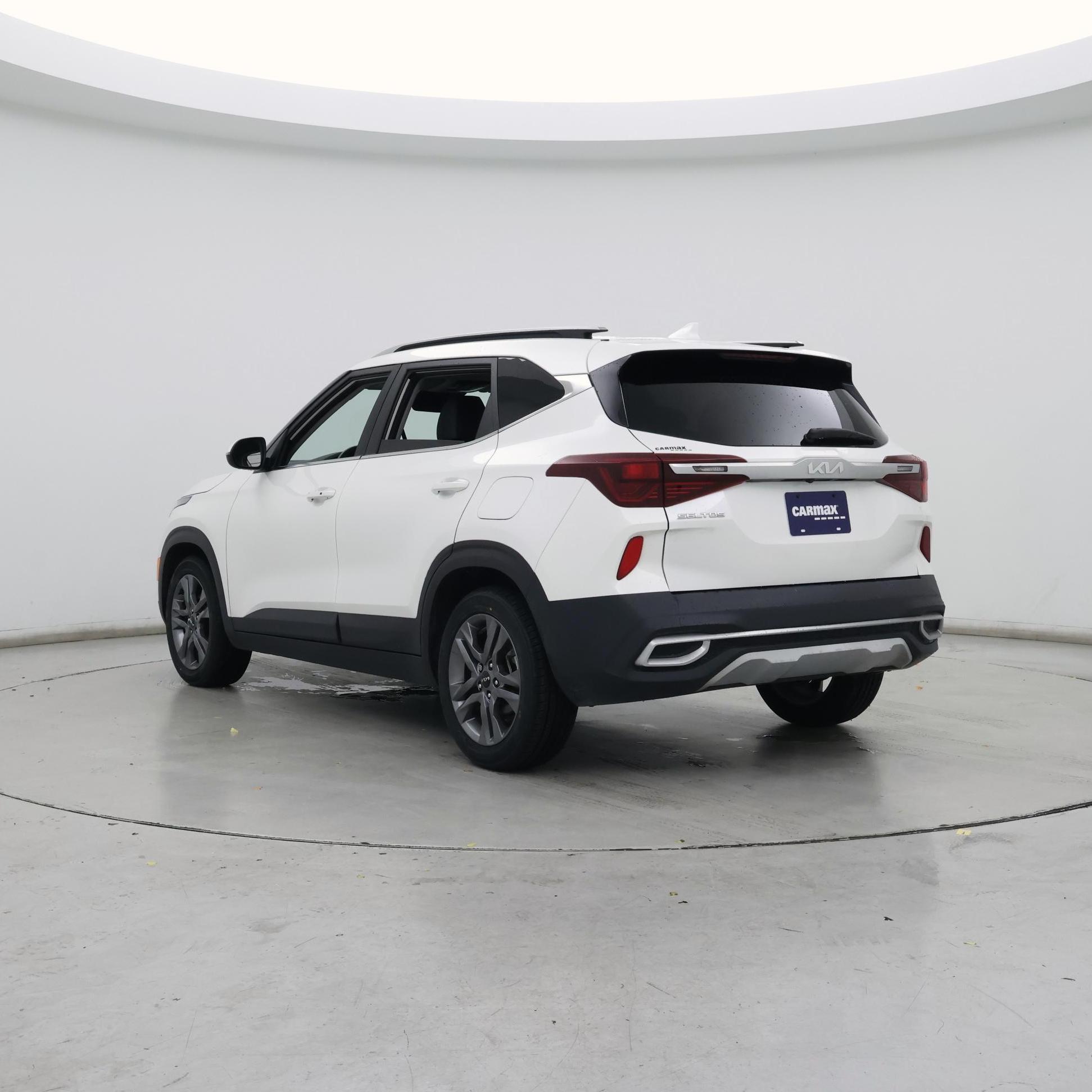 Thumbnail: 2022 Kia Seltos - 2