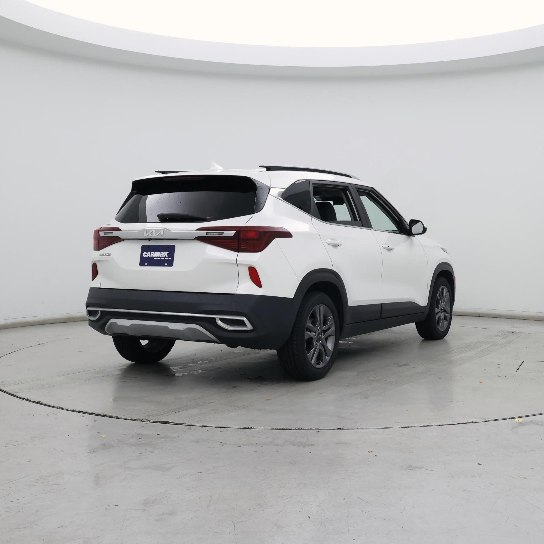 Thumbnail: 2022 Kia Seltos - 8