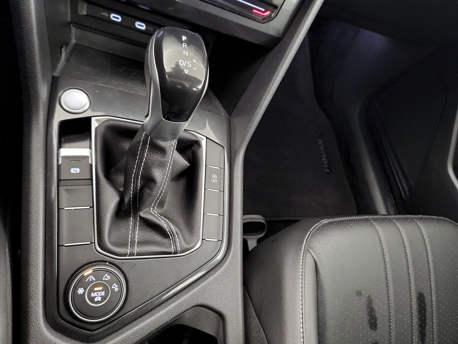 Thumbnail: 2022 Volkswagen Tiguan - 15