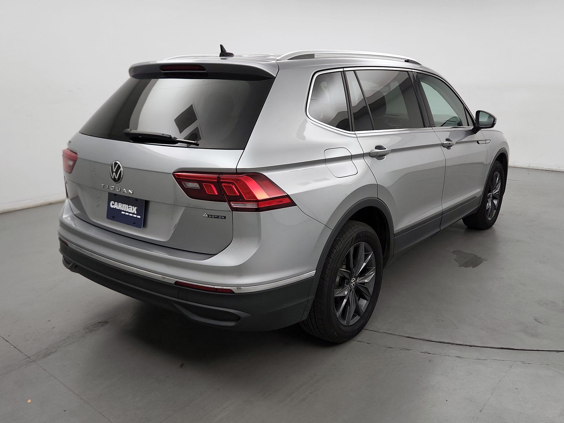 Thumbnail: 2022 Volkswagen Tiguan - 5