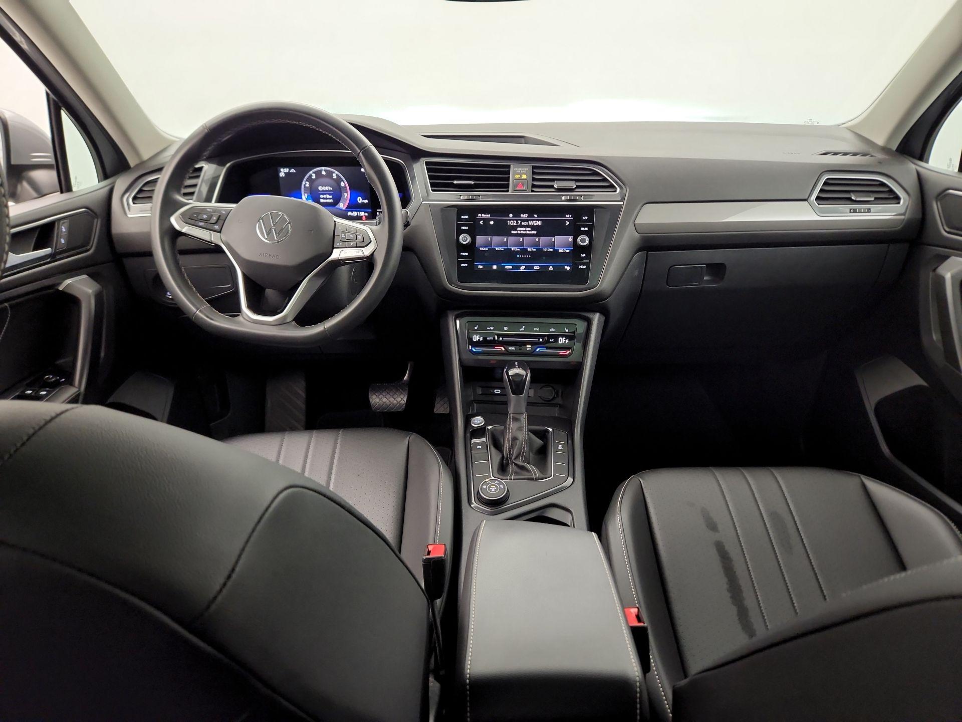 Thumbnail: 2022 Volkswagen Tiguan - 8