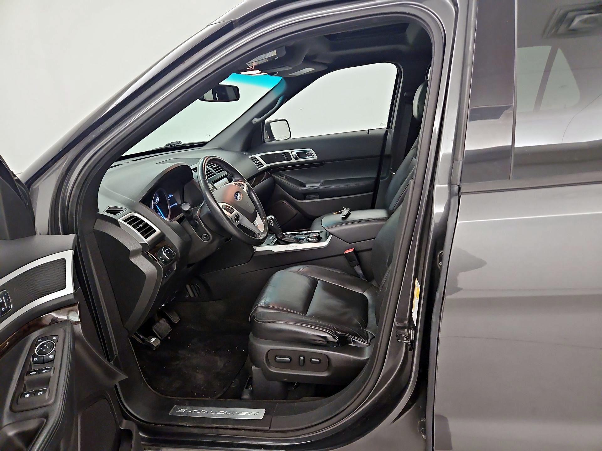 Thumbnail: 2015 Ford Explorer - 11