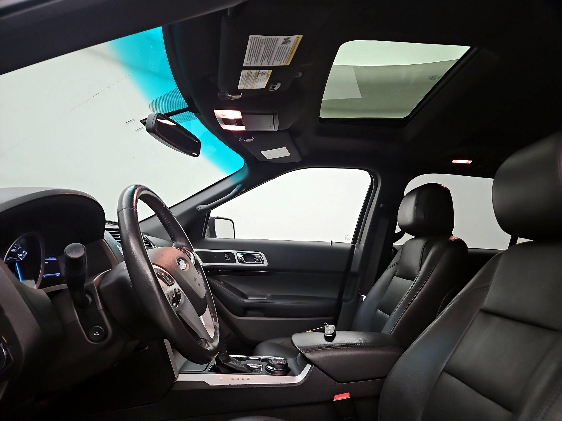 Thumbnail: 2015 Ford Explorer - 19