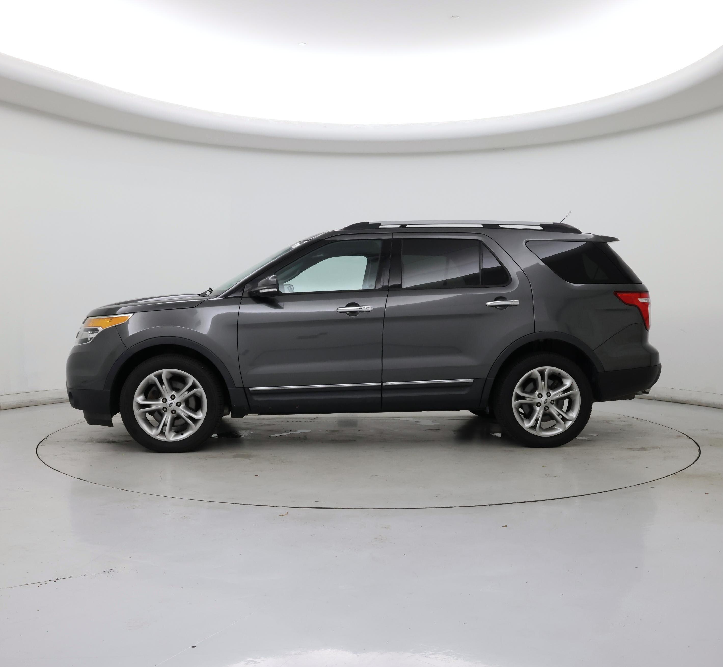 Thumbnail: 2015 Ford Explorer - 3