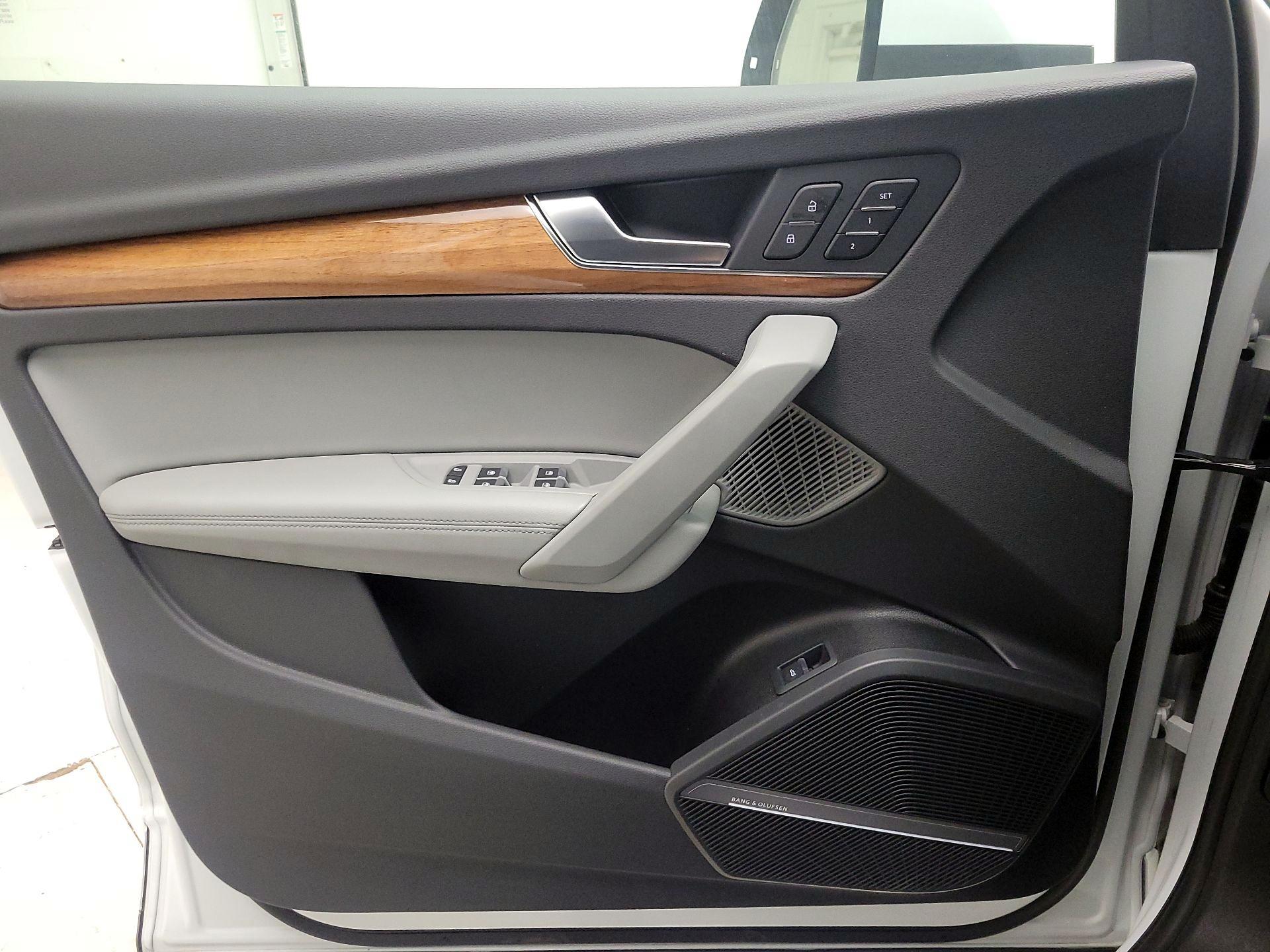 Thumbnail: 2022 Audi Q5 - 10