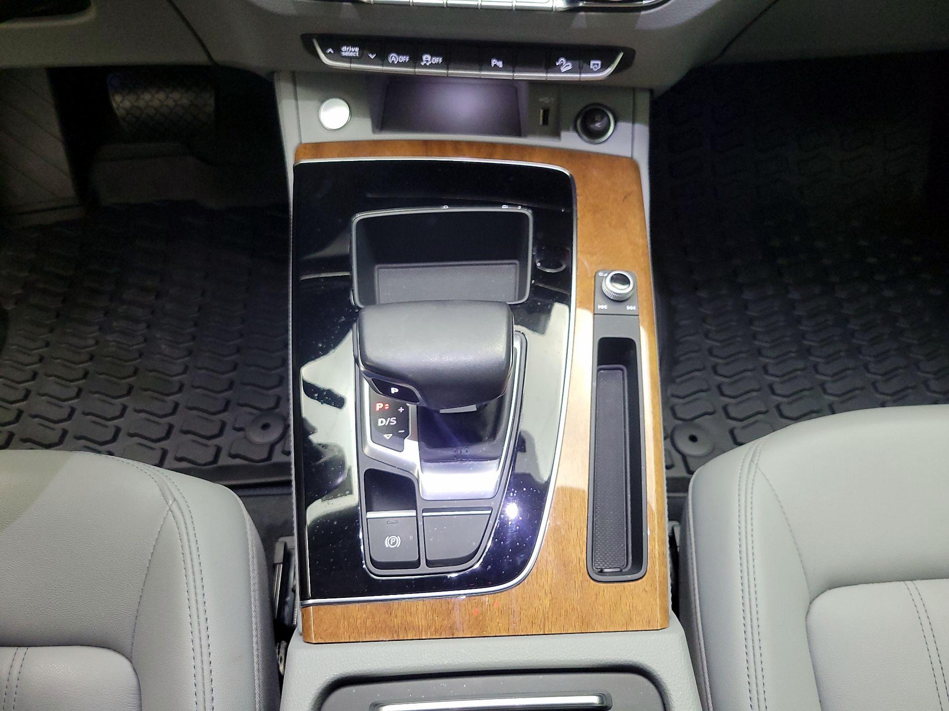 Thumbnail: 2022 Audi Q5 - 15