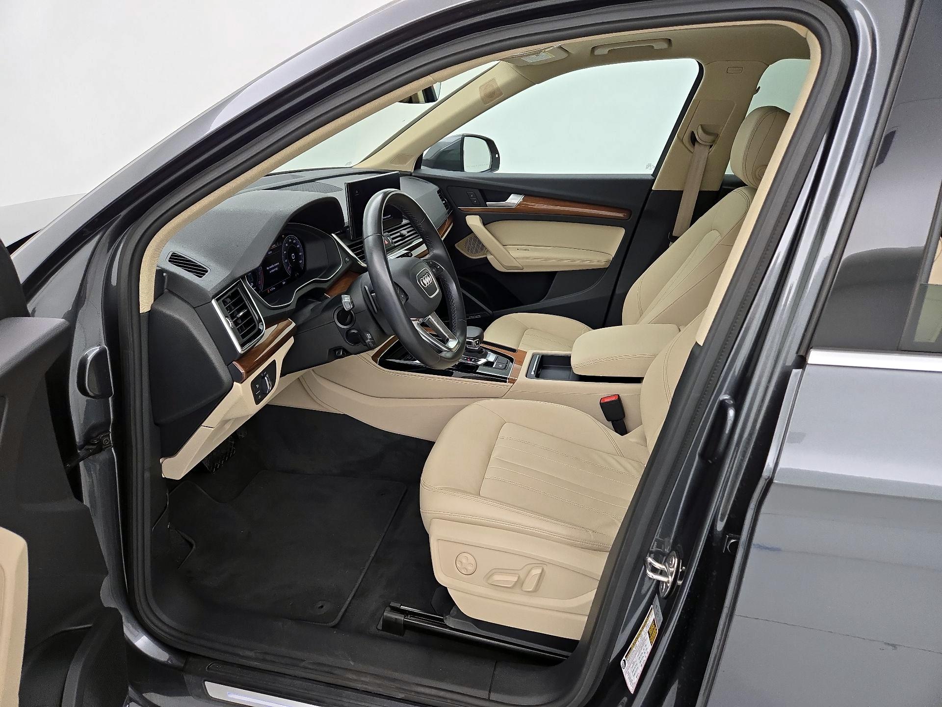 Thumbnail: 2022 Audi Q5 - 11