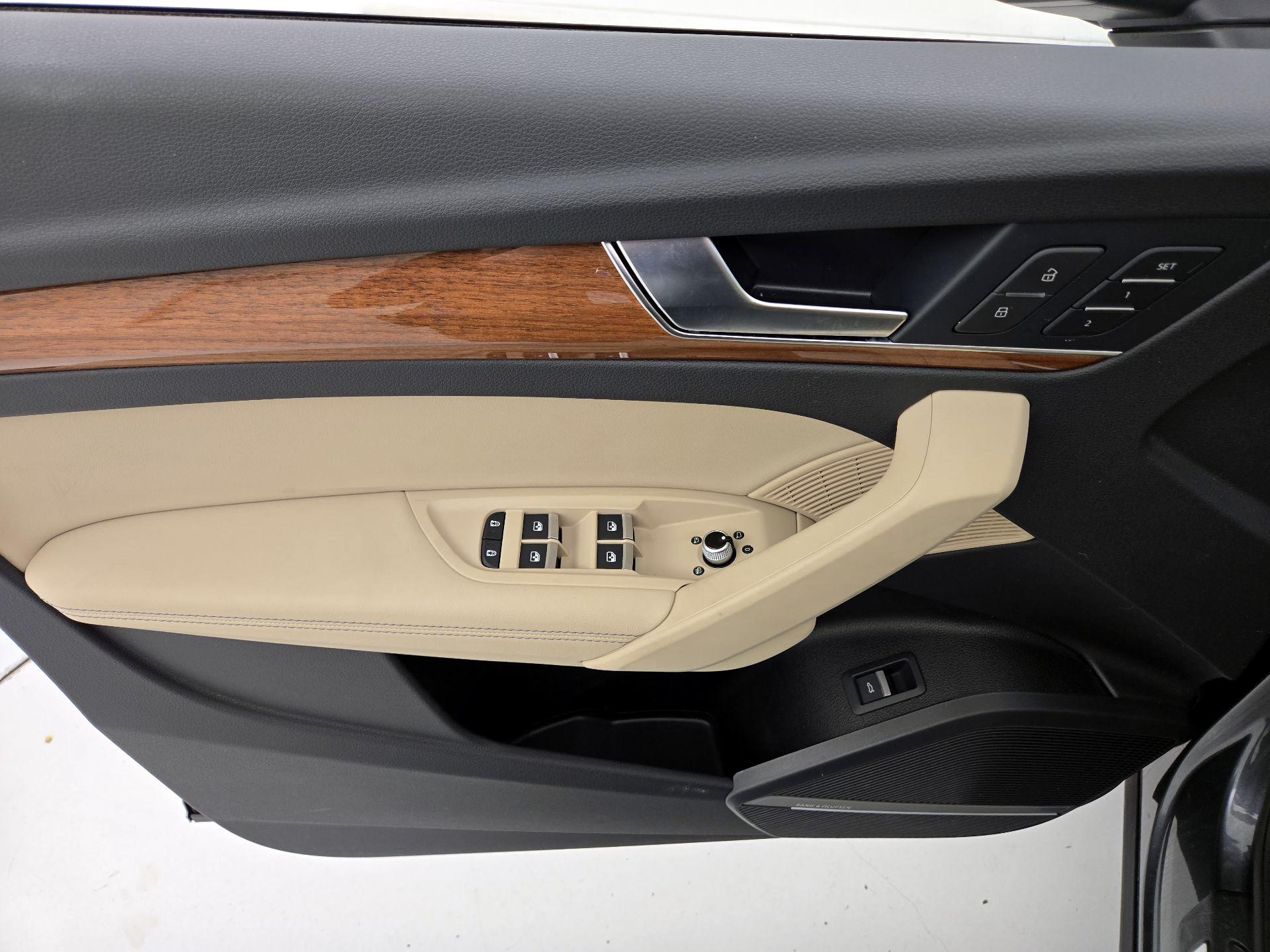 Thumbnail: 2022 Audi Q5 - 12